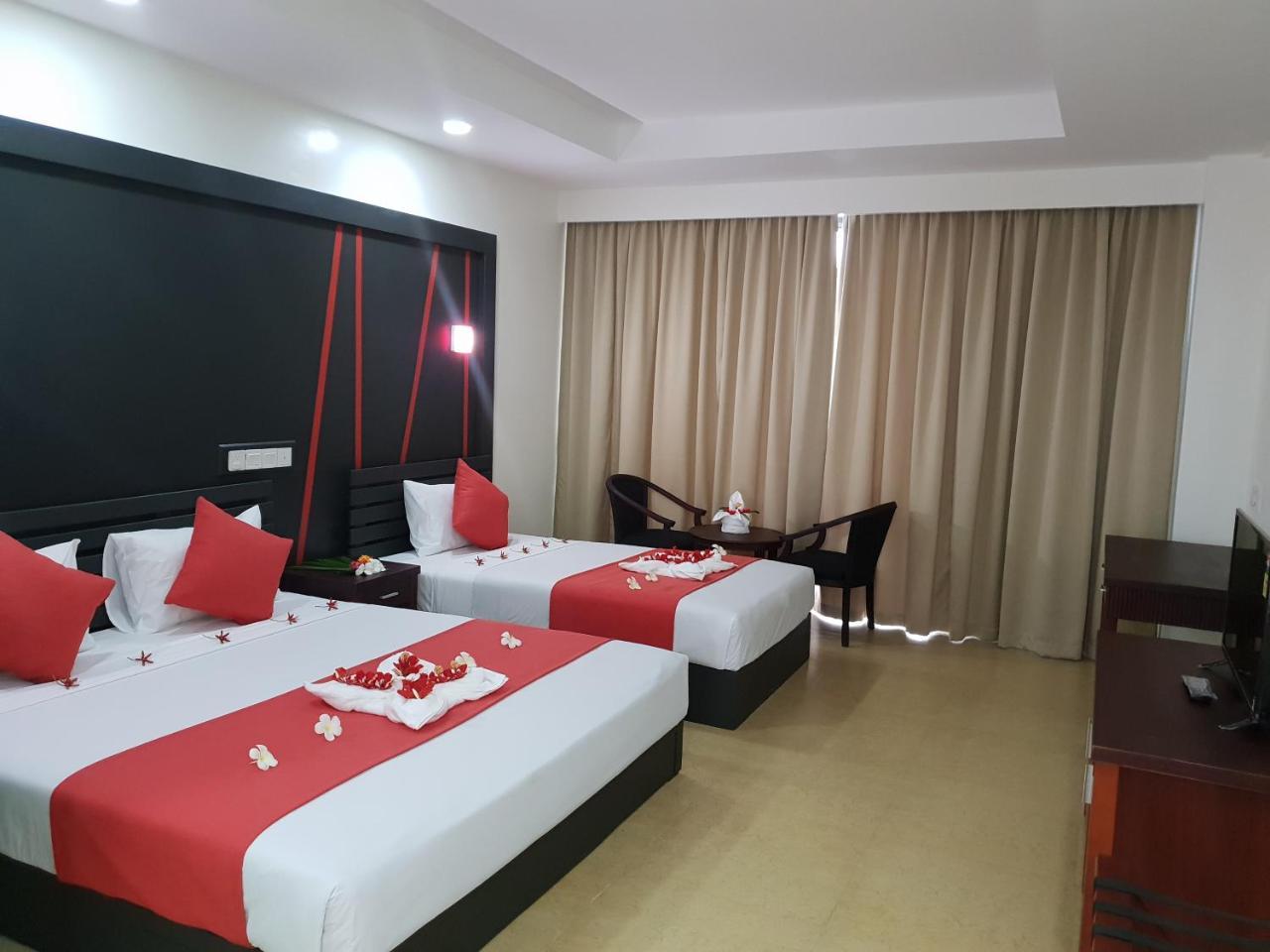 Nasau Resort & Villas Nadi Exterior photo